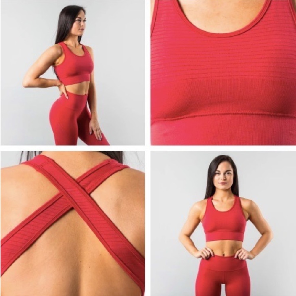 Alphalete Vault high-impact seamless sports bra. ❤️ - Picture 3 of 7